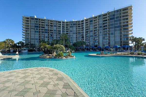 Een verwarmd zwembad