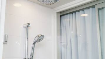 Hair dryer, slippers, bidet, towels