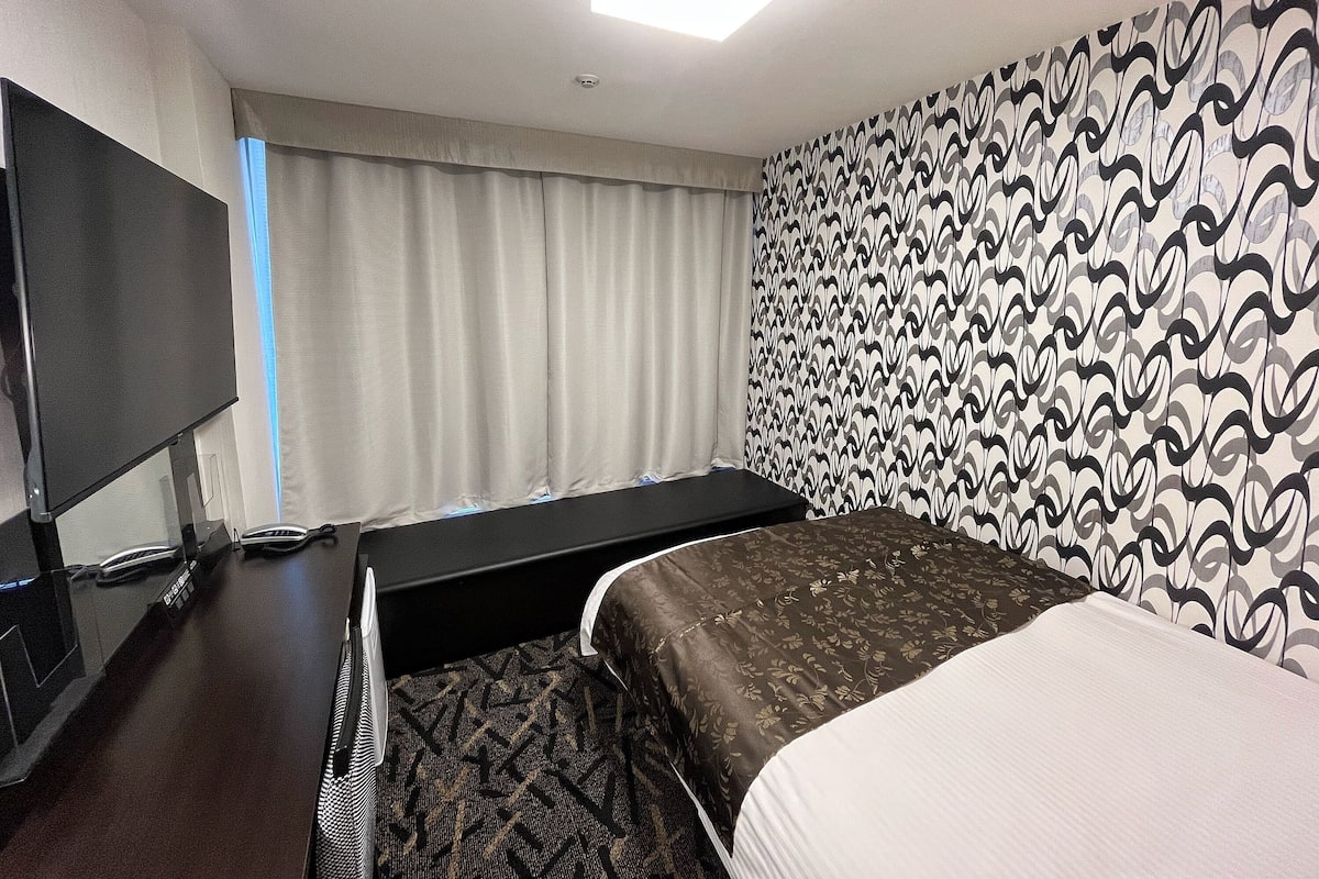 Superior Double Room, Non Smoking | Desk, free WiFi, bed sheets