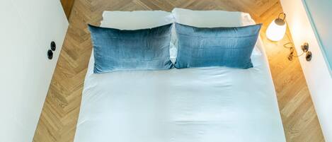 1 sovrum, skrivbord, strykjärn/strykbräda och gratis wi-fi