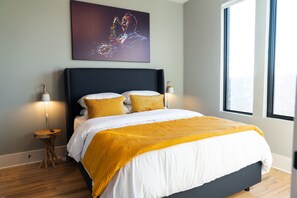 4 Schlafzimmer, Schreibtisch, Bügeleisen/Bügelbrett, kostenloses WLAN