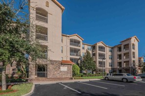 Condo (1361 Tuscana) | Exterior