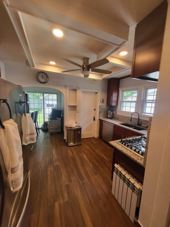 Nicht klassifiziertes Bild, 1 von 18, Schaltfläche