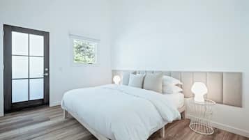 5 camere, una scrivania, ferro/asse da stiro, culla da viaggio