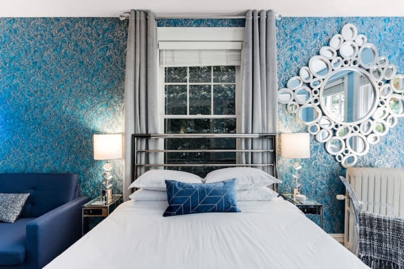 1 室のベッドルーム、デスク、アイロン / アイロン台、WiFi (無料)