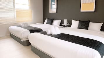 Family Room, Non Smoking (102) | Iron/ironing board, free WiFi, bed sheets