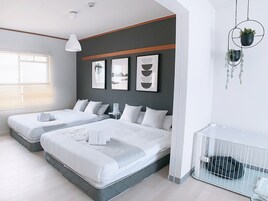 Family Room, Non Smoking (502) | Iron/ironing board, free WiFi, bed sheets