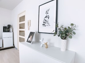 Iron/ironing board, free WiFi, bed sheets - OUCHI HOTEL Kanayama-cho with Dogs (Hiroshima)