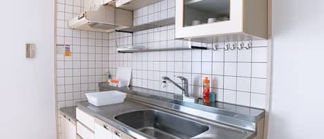 Familjerum - icke-rökare (502) | Eget kök | Kylskåp, mikrovågsugn, spishäll och vattenkokare