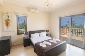 7 bedrooms, iron/ironing board, internet, bed sheets - Protaras Holiday Villa Pa7 Private 7 Bedroom villa (Protaras)