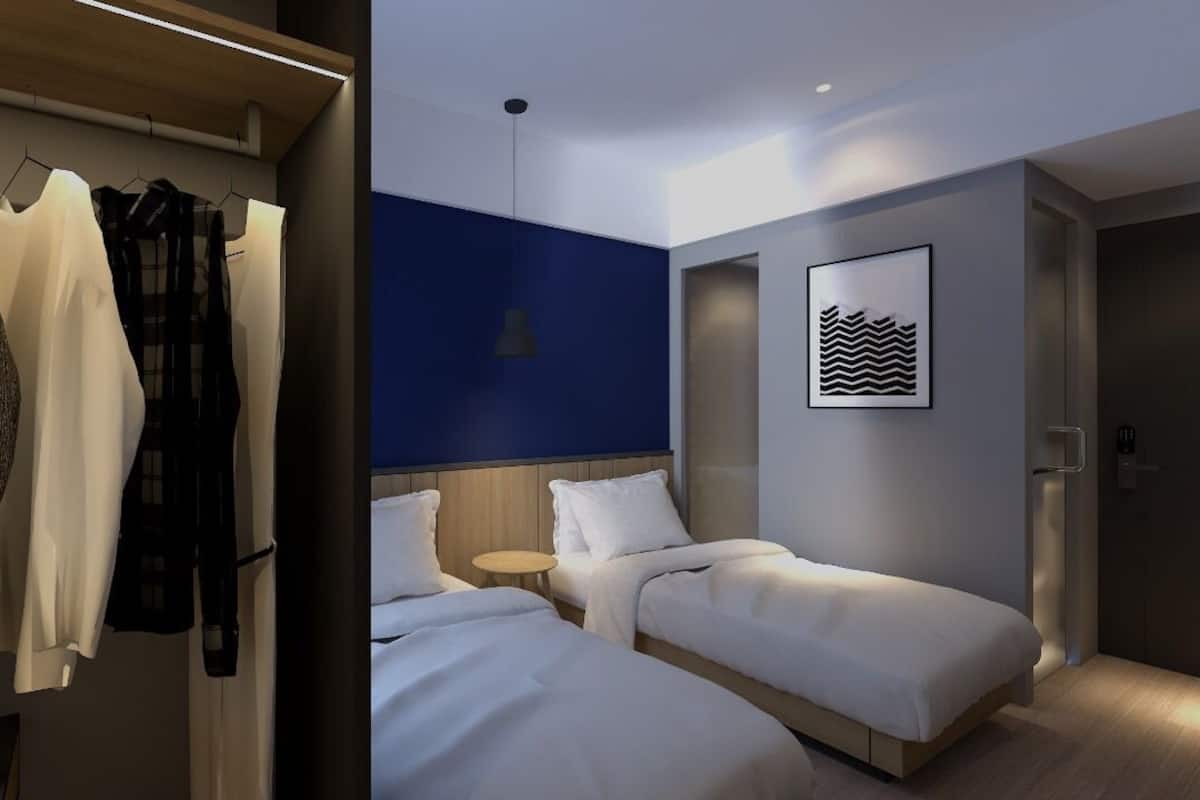 Desk, free WiFi, bed sheets