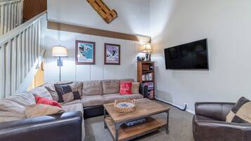 Smart TV, fireplace, DVD player