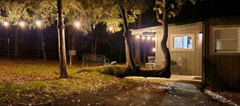 ~The Meadow~ Tiny house short walk to Lake Athens