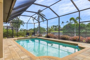 Et oppvarmet basseng