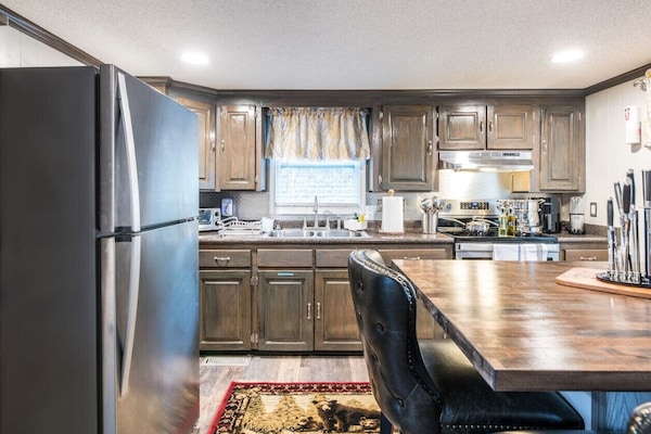 Frigorífic, microones, forn i placa de cuina