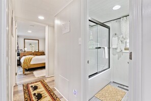 4 chambres, bureau, fer et planche à repasser, Wi-Fi gratuit