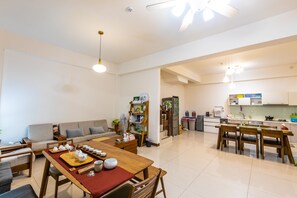 Reception - Tea Homestay (Zhuqi)