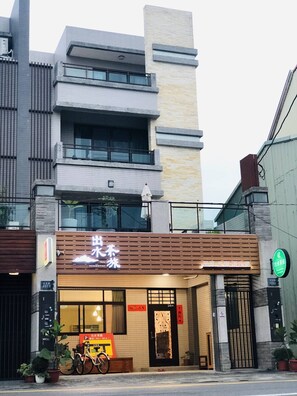 Front of property - Tea Homestay (Zhuqi)