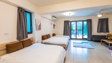 Deluxe Room | Free WiFi, bed sheets