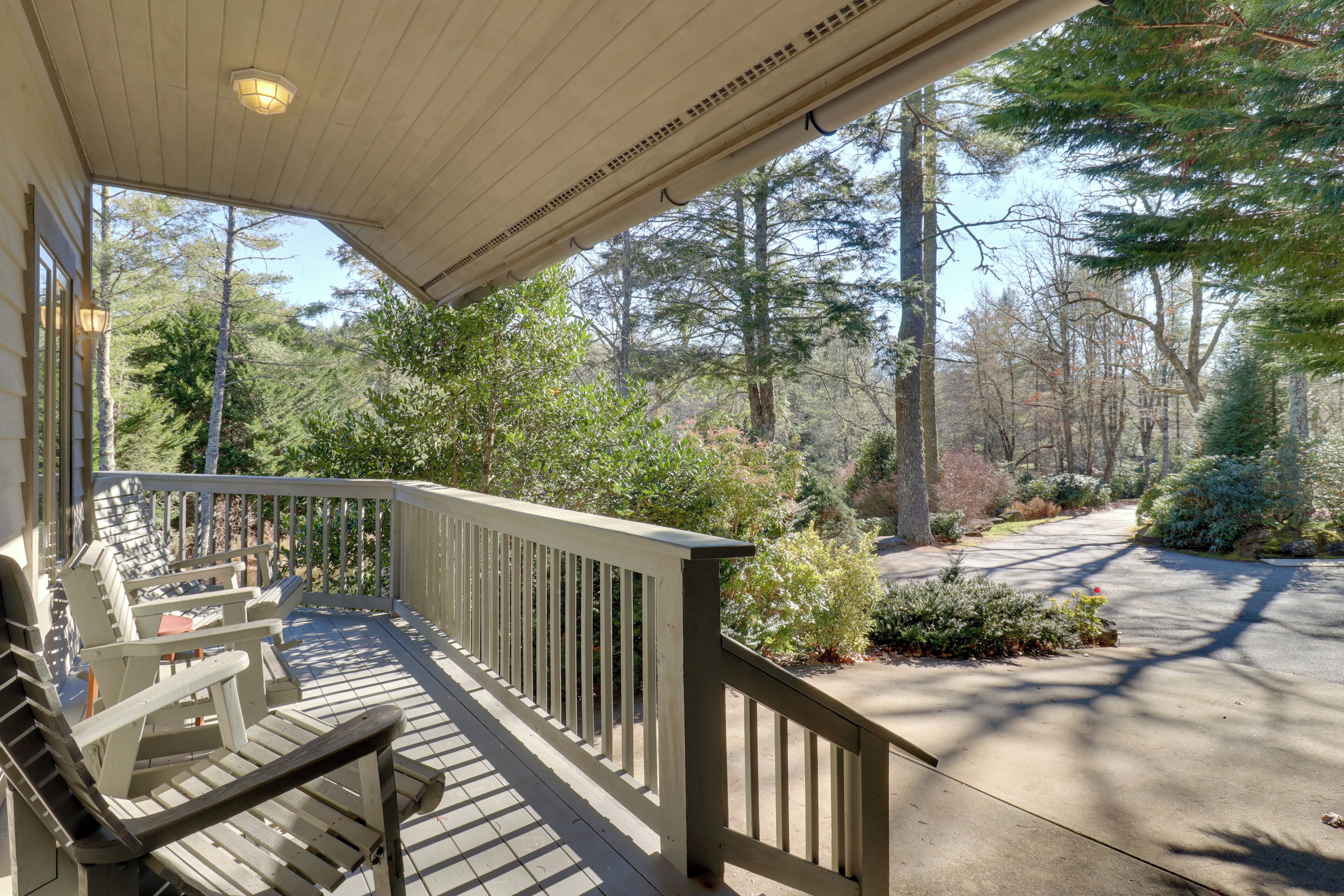 'Heaven South' Waterfront Apartment w/ Dock & Deck