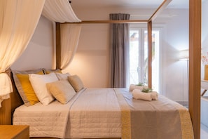 2 chambres, fer et planche à repasser, lit de bébé portatif