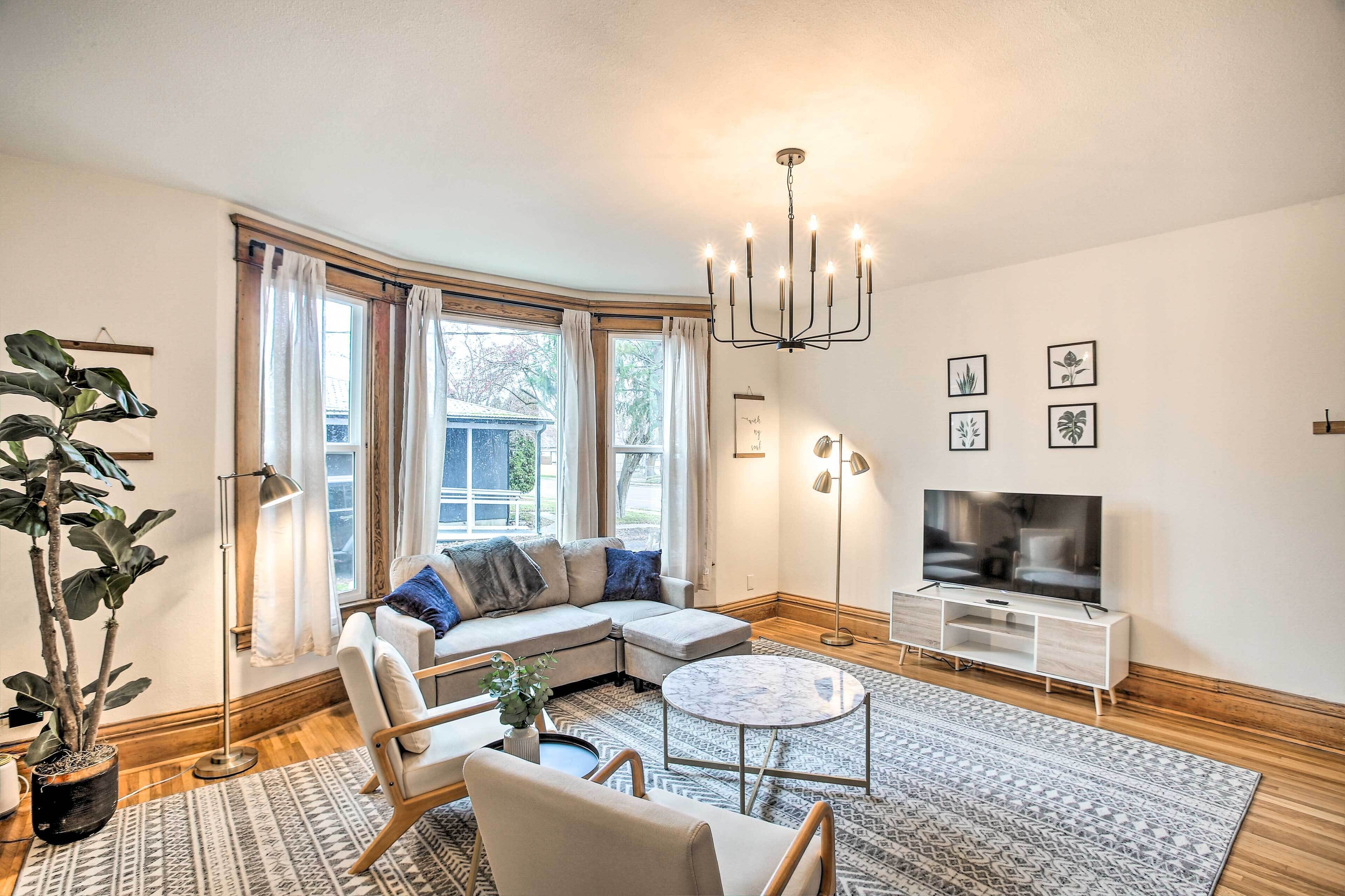 Cozy Eclectic Home ~ 1 Mi to Downtown Spokane