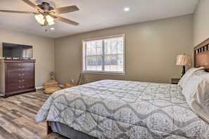 4 Schlafzimmer, Bügeleisen/Bügelbrett, Internetzugang, Bettwäsche