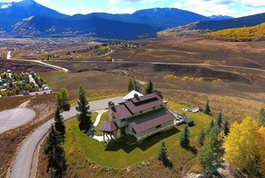 Exterior - Sunlight Ridge Retreat, Luxury, Hot tub, Views! (Mt. Crested Butte)
