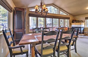 Dining - Lakeside Tahoe Getaway - Ski, Hike & Swim! (South Lake Tahoe)