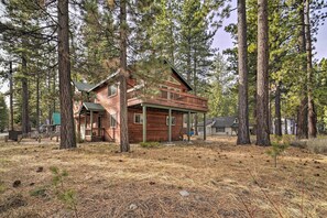Exterior - Lakeside Tahoe Getaway - Ski, Hike & Swim! (South Lake Tahoe)
