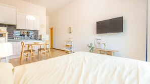 Basic Room, 1 Bedroom (101  river) - Chuncheon Lio Pension (Chuncheon)