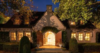 Beautiful Villa in Drunen with Private Heated Pool