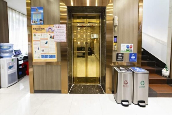 Unclassified image, 1 of 113, button - Guangzhou Xiguan Yuehua Hotel (Guangzhou)