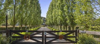 One of a kind - FarmStay 'Maple Cottage' on Melbournes' Mornington Peninsula