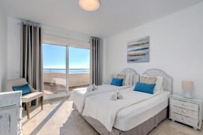 3 makuuhuonetta, silitysrauta/-lauta, ilmainen Wi-Fi, vuodevaatteet