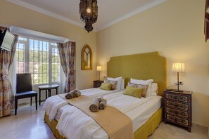 4 Schlafzimmer, Bügeleisen/Bügelbrett, kostenloses WLAN, Bettwäsche