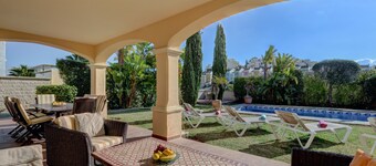 Villa Majestic with Mountain View, Pool and Wi-Fi