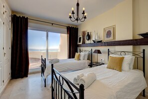 3 camere, ferro/asse da stiro, Wi-Fi gratuito, lenzuola