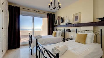 3 chambres, fer et planche Ă  repasser, Wi-Fi gratuit, draps fournis