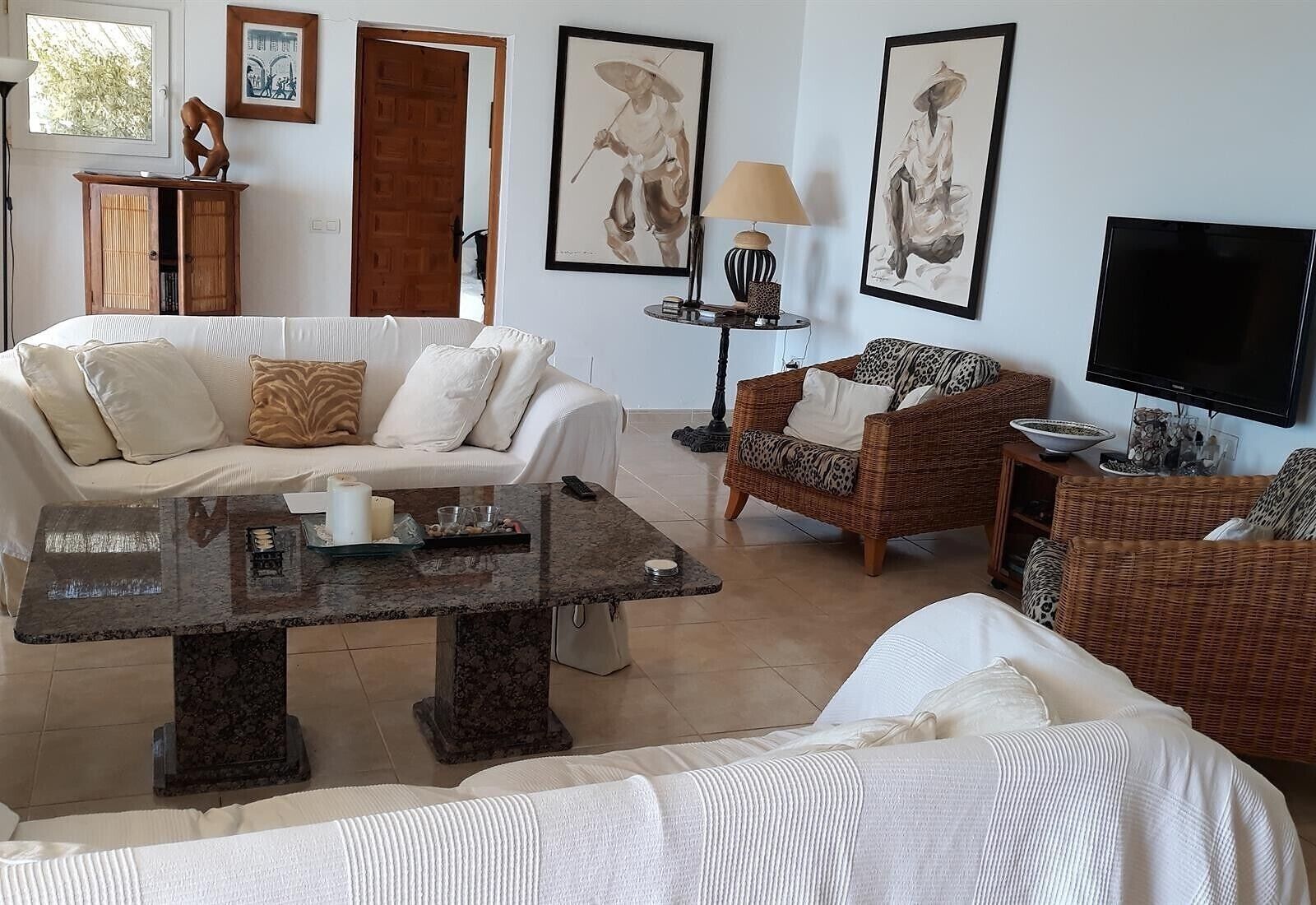 Fernseher, DVD-Player, Stereoanlage