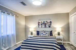 4 habitaciones, tabla de planchar con plancha, internet y ropa de cama 