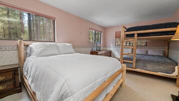 3 bedrooms, free WiFi, bed sheets