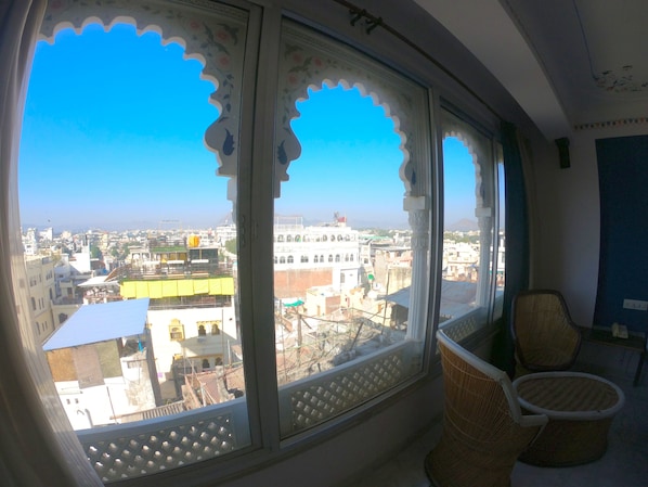 Junior Studio Suite | Rollaway beds, free WiFi, bed sheets - Little Peepal House (Udaipur)