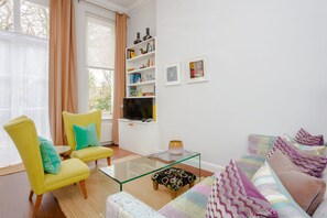 Basic Apartment, Multiple Beds | Living room | TV - Stylish 2 Bedroom Apartment in Affluent Earls Court (London)