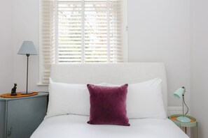 Basic Apartment, Multiple Beds | 2 bedrooms, laptop workspace, iron/ironing board, bed sheets - Stylish 2 Bedroom Apartment in Affluent Earls Court (London)