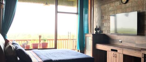 5 habitaciones, escritorio, wifi y ropa de cama