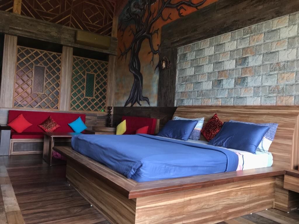 5 室のベッドルーム、デスク、WiFi、ベッドシーツ