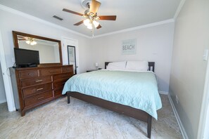 2 dormitorios, tabla de planchar con plancha, wifi gratis y ropa de cama