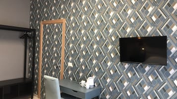 Deluxe Double Room | 1 bedroom, iron/ironing board, free WiFi, bed sheets