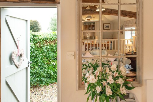 The Stables -  A rural, romantic retreat in a particularly pretty countryside setting close to Castl